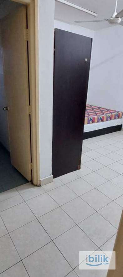 Master Room Melur Apartment Near LRT - Image 3