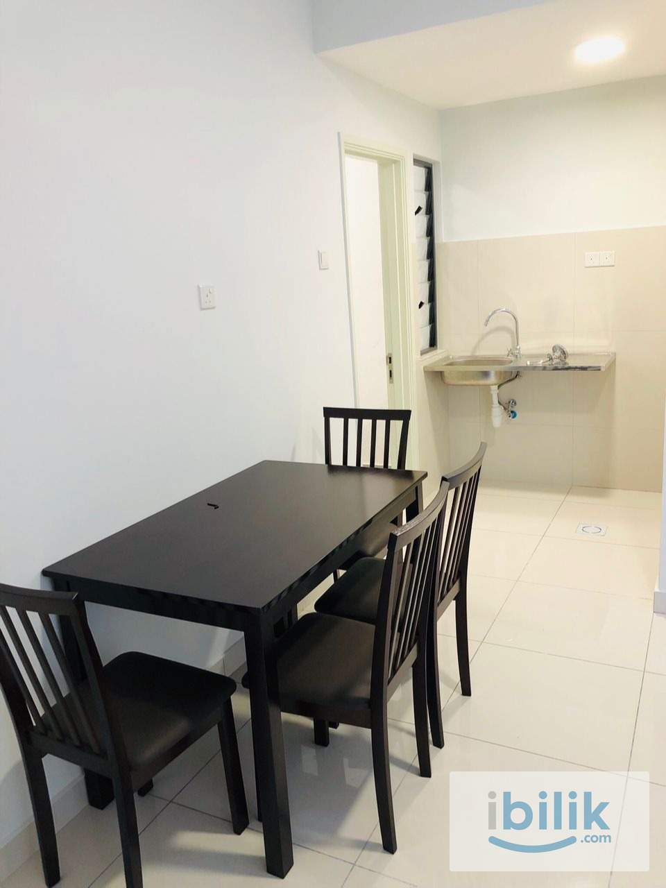 Single room for rent at 3 Element Bandar Putra Permai, Seri Kembangan MALAYSIAN MALE - Image 2