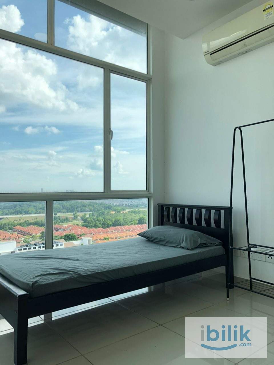 Medium room for rent Seri Kembangan - 3 Element Bandar Putra Permai - Image 4