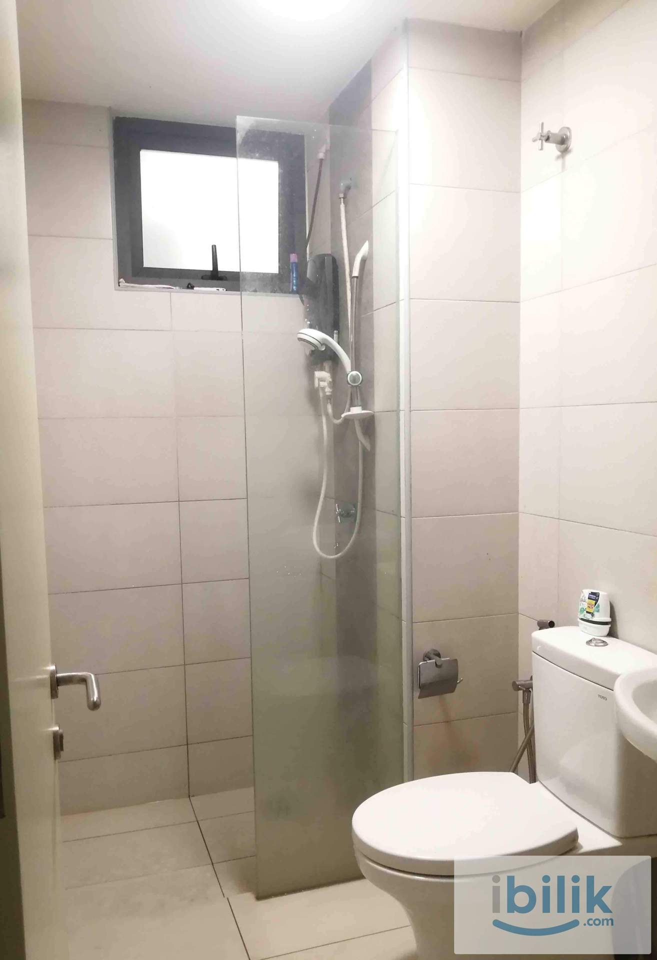 Sfera residency Room for rent available on MAY behind Giant Hypermarket Seri kembangan - Image 1
