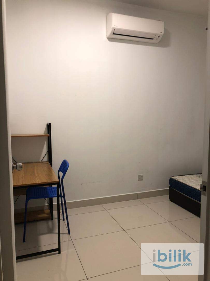 Female Room, 4min to MRT Putra Permai, near Giant NSK atmosphere Seri Kembangan Puchong - Image 5