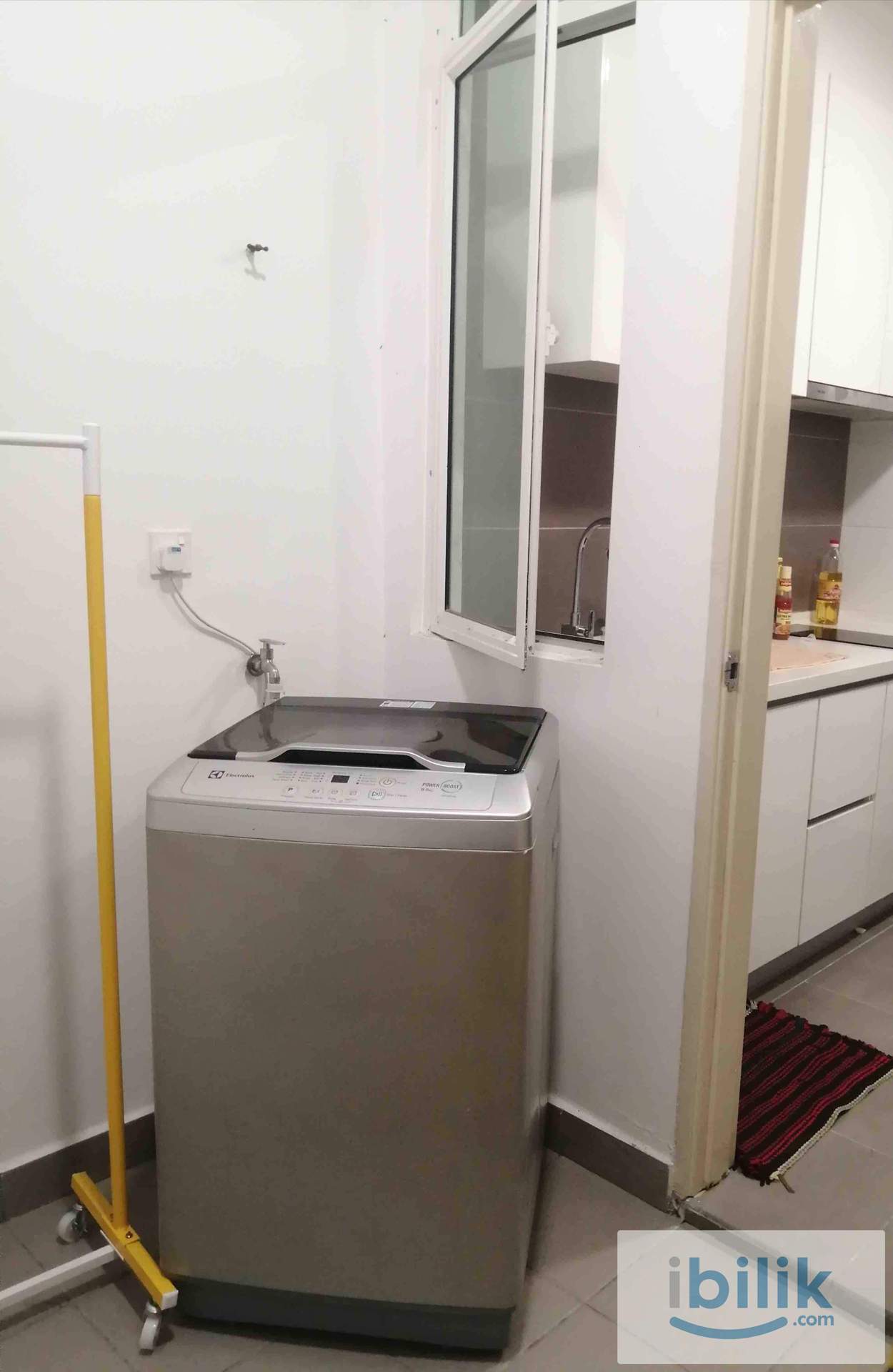 Single room for rent at 3 Element Bandar Putra Permai, Seri Kembangan - NSK Trade City MALAYSIAN MALE - Image 2