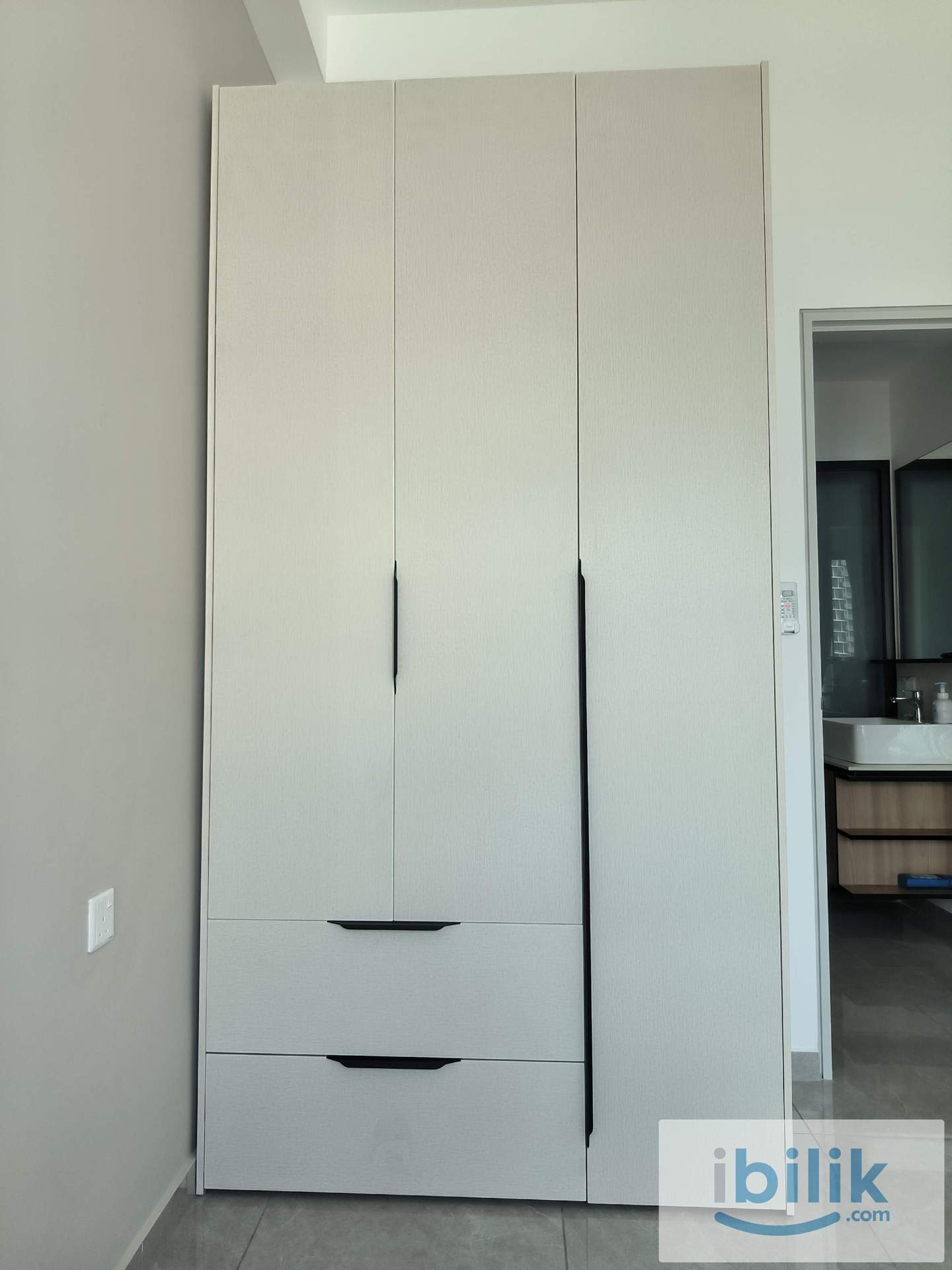 Medium Bedroom with Free Car Park @ Savana Residences, Batu Kawan - Image 3