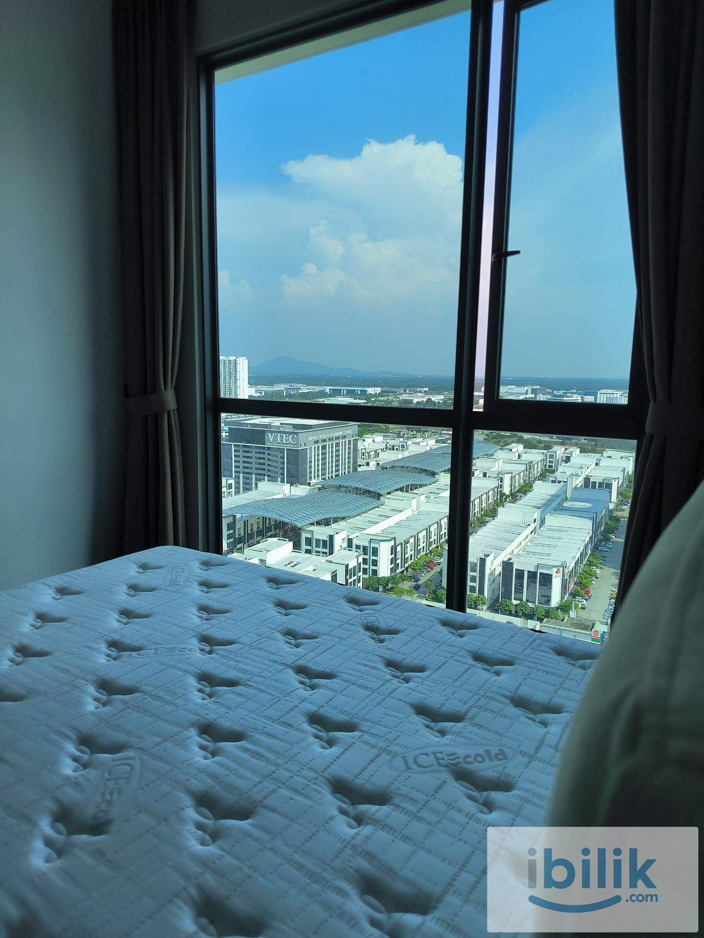 Medium Bedroom with Free Car Park @ Savana Residences, Batu Kawan - Image 1