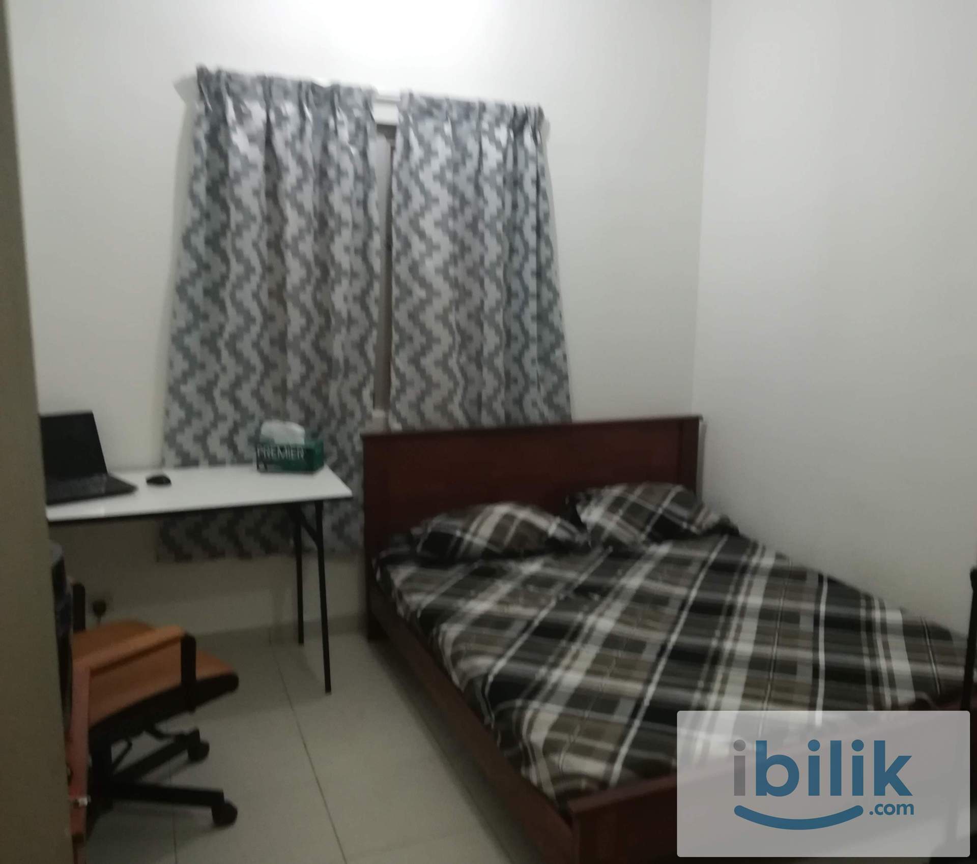 FEMALE UNIT MIDDLE room @ Suria Jelatek Residence 5 minutes walking distance to LRT Jelatek Station - Image 1