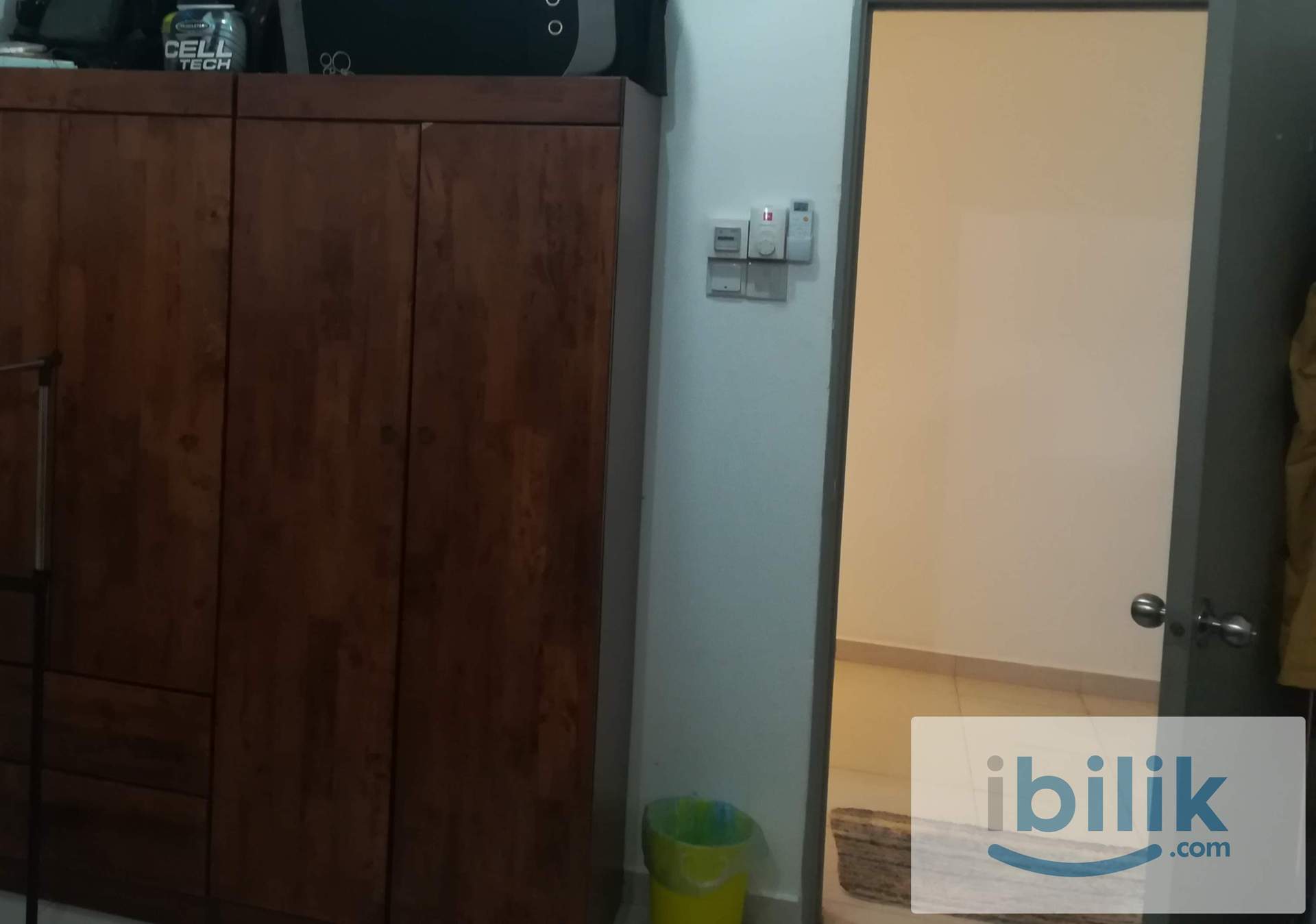 FEMALE UNIT MIDDLE room @ Suria Jelatek Residence 5 minutes walking distance to LRT Jelatek Station - Image 2
