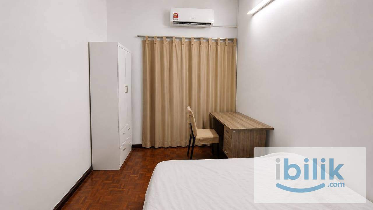 cozy and clean medium room in taman sea, petaling jaya - Image 1