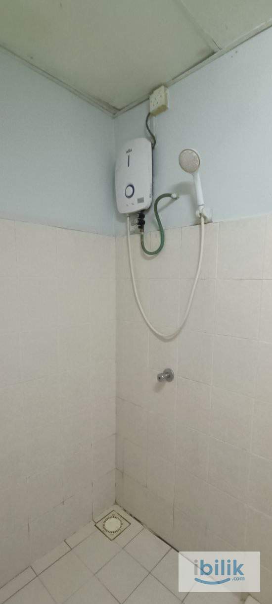 Bilik Lelaki Male Single room near LRT Tmn Melati Setapak KL East UIA - Image 9
