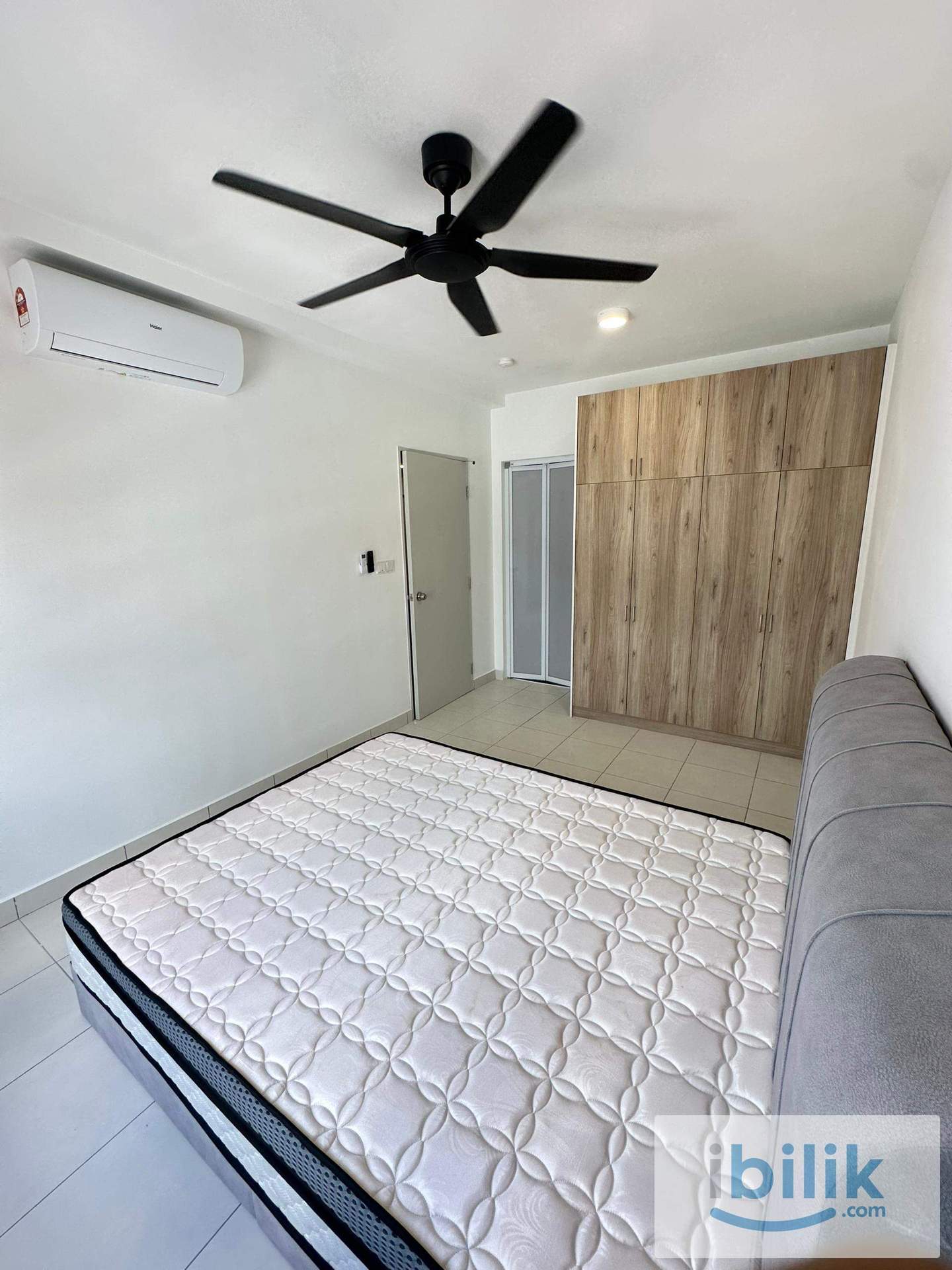 Private bathroom master bedroom for rent at Arena 2 Kota Warisan near KLIA transit - Image 4