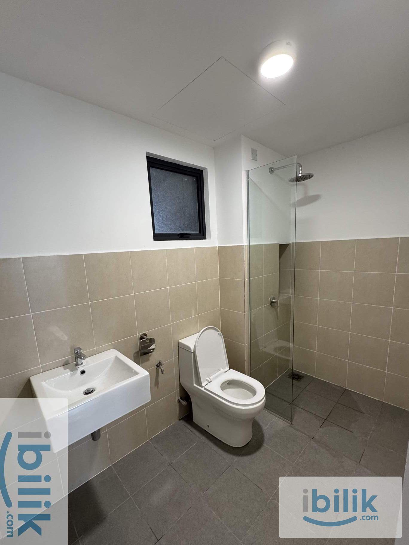 Private bathroom master bedroom for rent at Arena 2 Kota Warisan near KLIA transit - Image 6