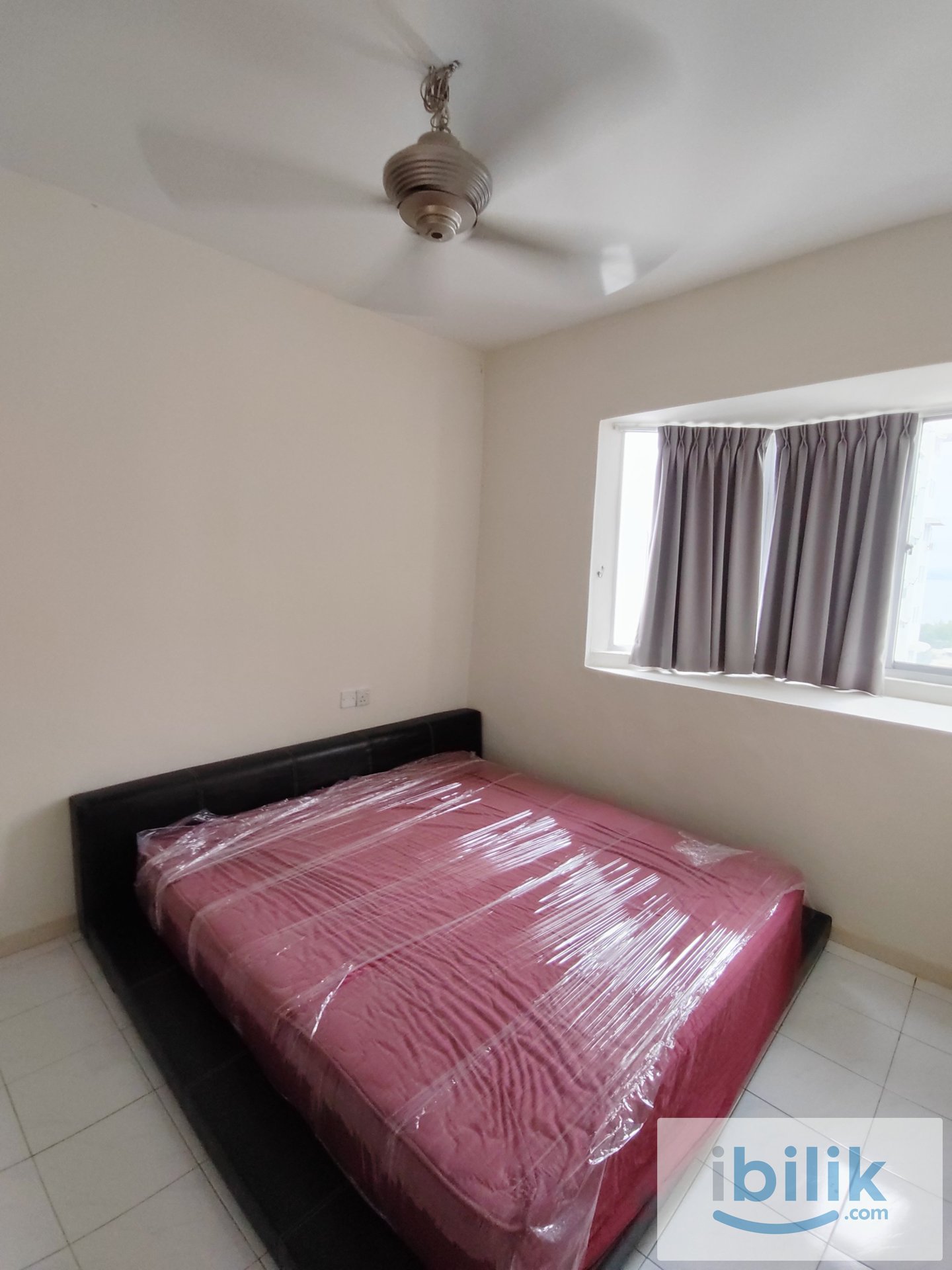 Villa Emas Aircond Master Room included utilities Private Bathroom MIX GENDER - Image 5