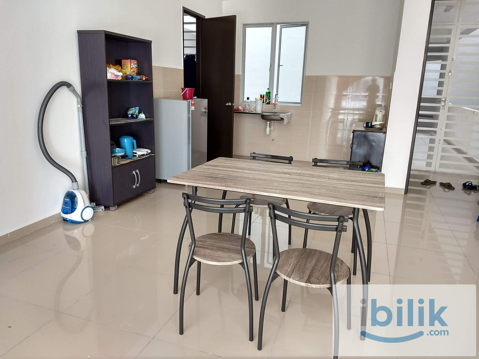 Platinum 3 Furnished No Aircond Single Room include utilities Share Bathroom MIX GENDER - Image 3