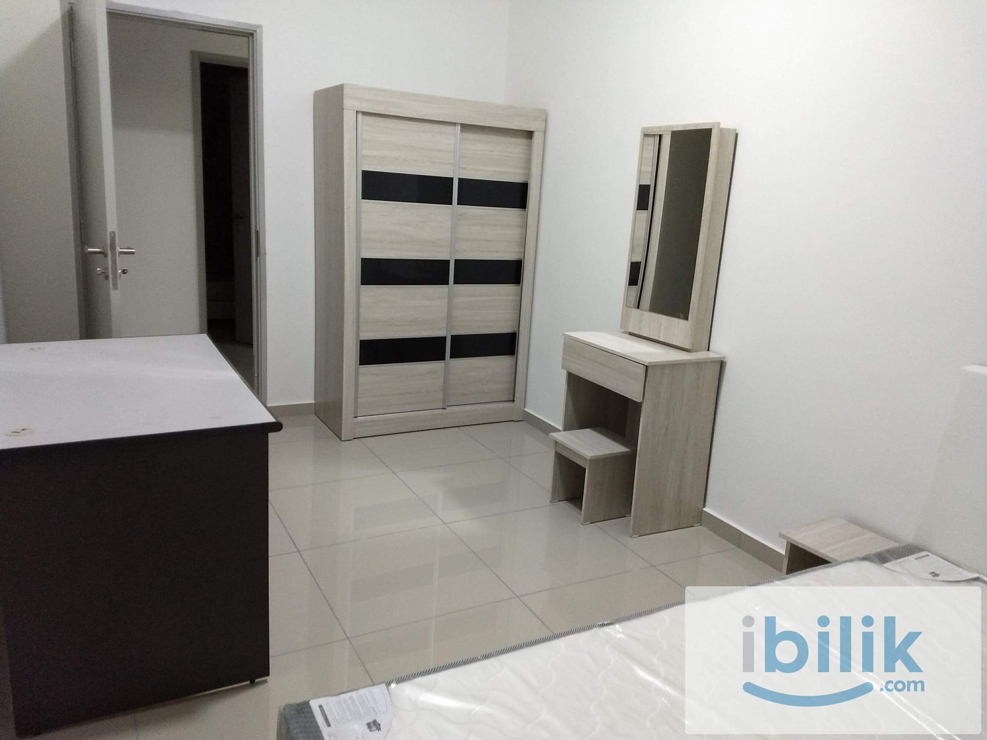 Promenade Aircond furnished Middle Room include utilities Shared Bathroom MIX GENDER - Image 2