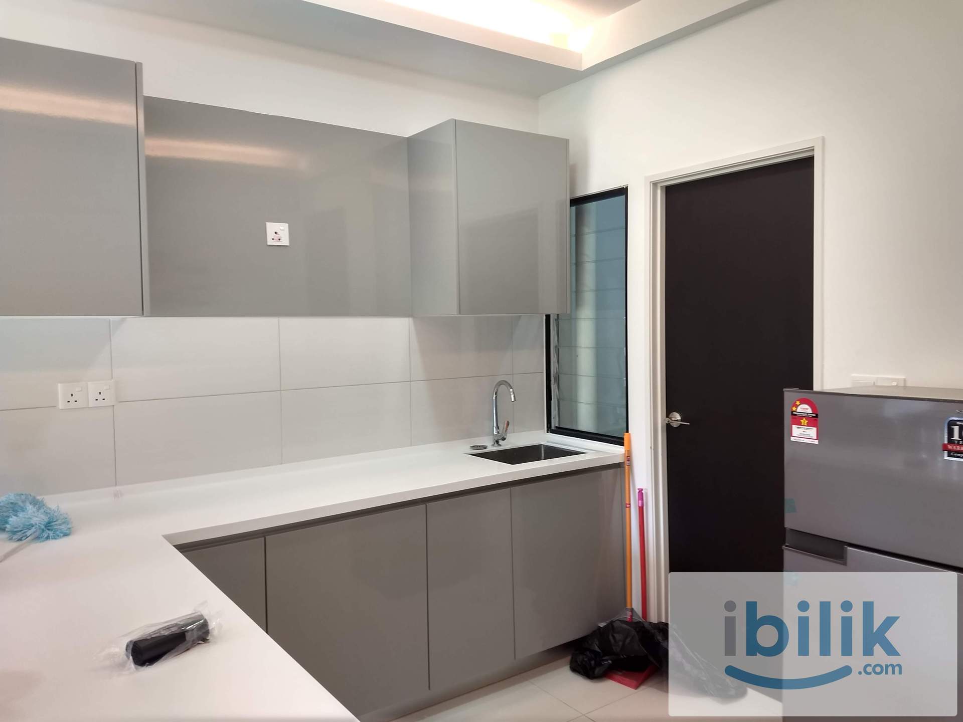 Tri Pinnacle Condo Aircond Middle room included utilities Share bathroom MIX GENDER - Image 9