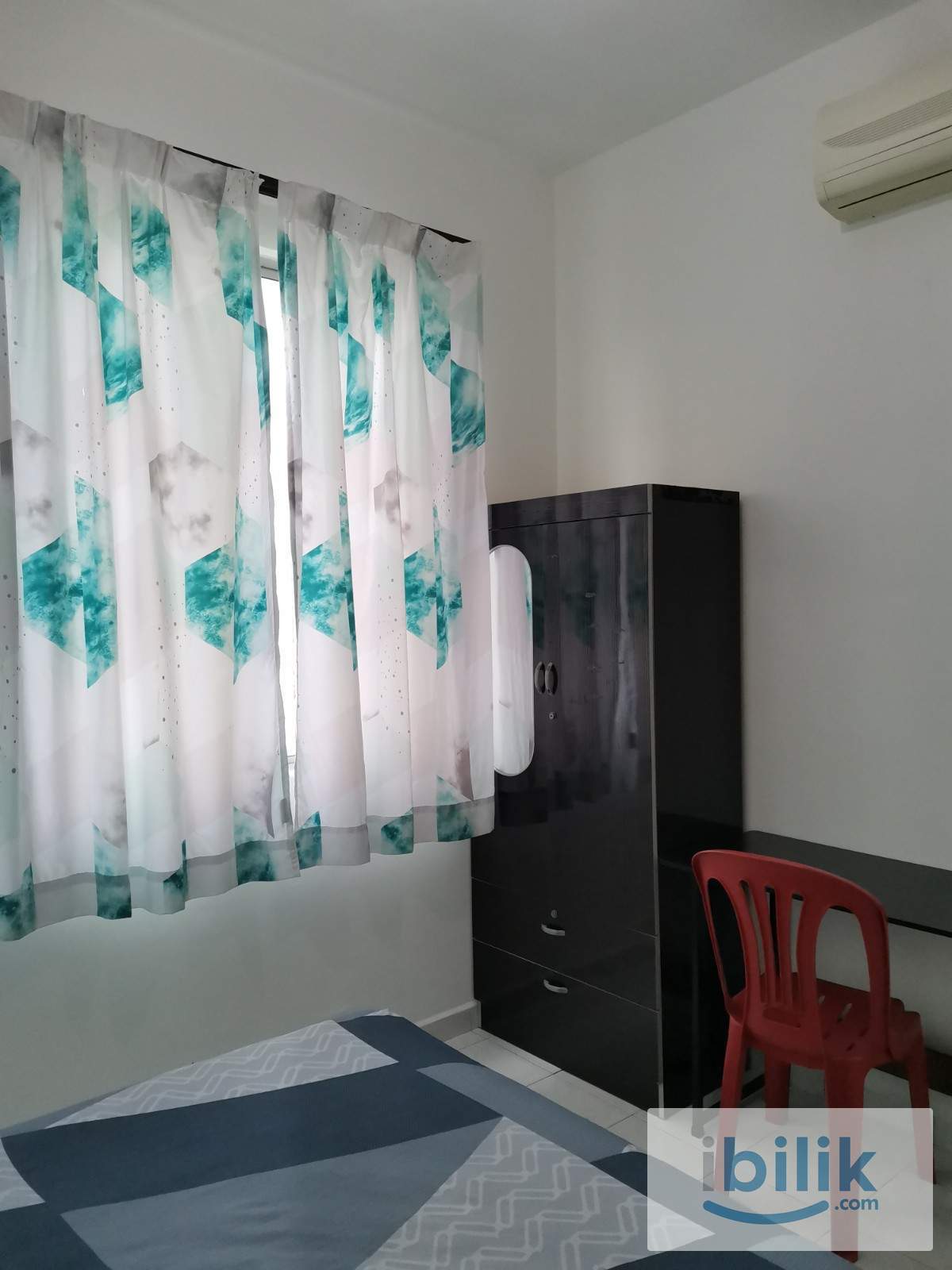 Npark Furnished Aircond Middle Room included utilities share bathroom MIX GENDER - Image 4