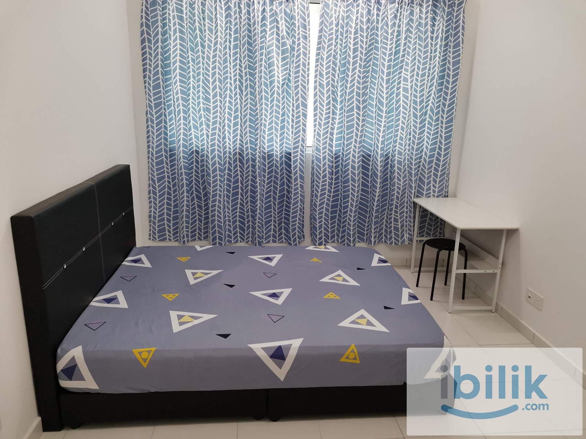 i-Santorini Aircond aircond & Furnished Master Room included utilities - Image 1
