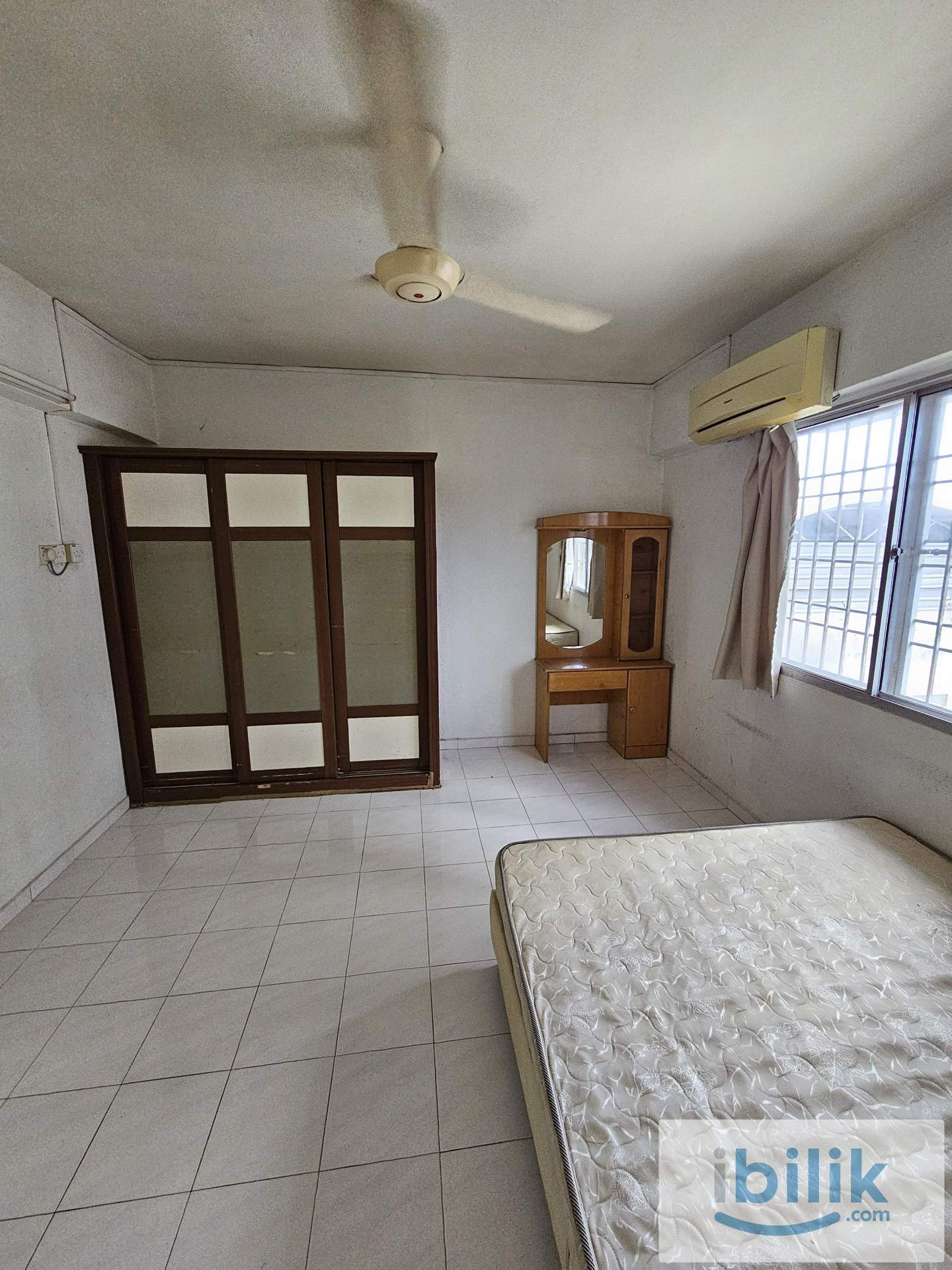 Taman Pekaka Aircond Master room included utilities - Image 1
