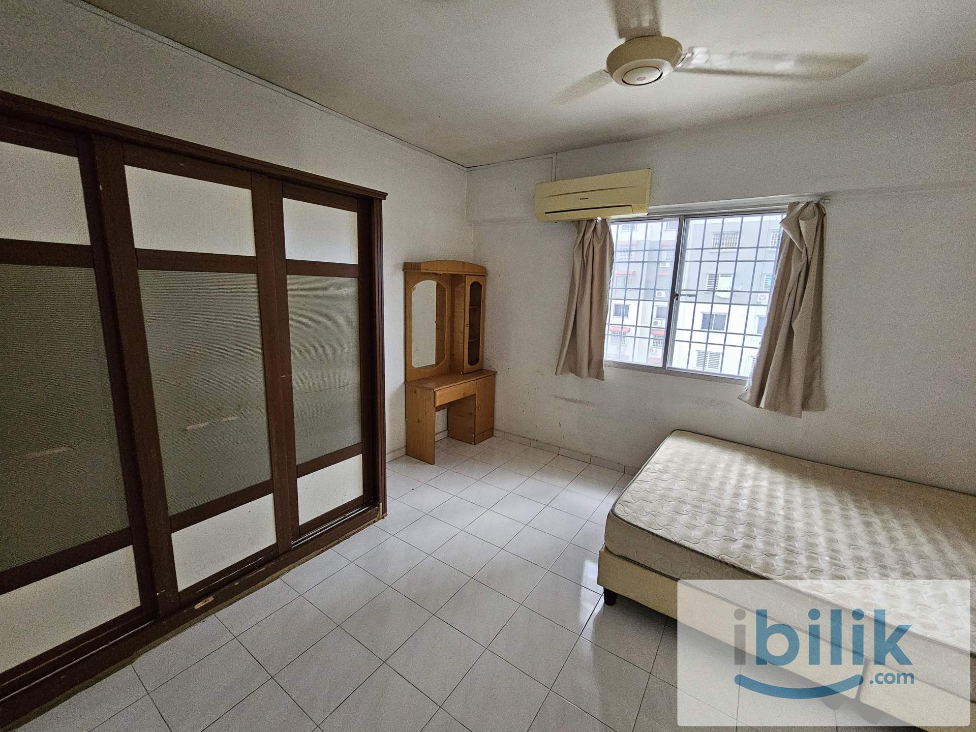 Taman Pekaka Aircond Master room included utilities - Image 2