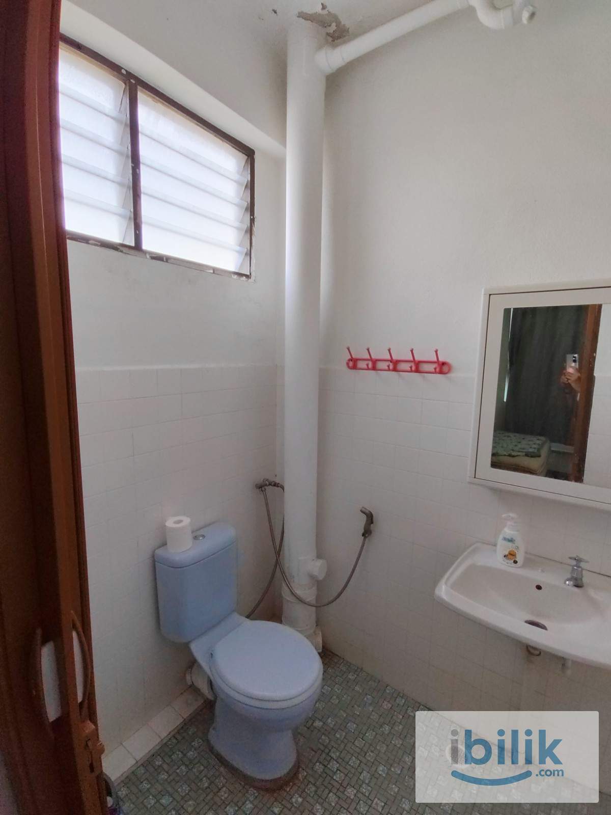 Taman Bukit Jambul Apartment furnished Middle Room include utilities - Image 4