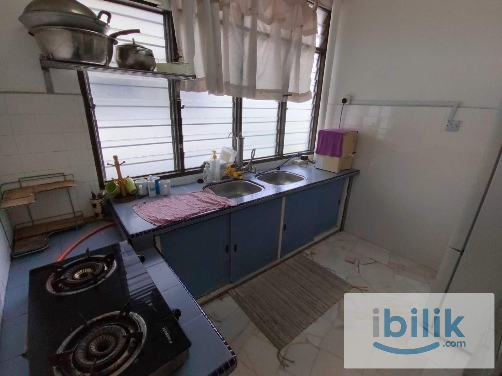 Taman Bukit Jambul Apartment furnished Master Room include utilities - Image 5