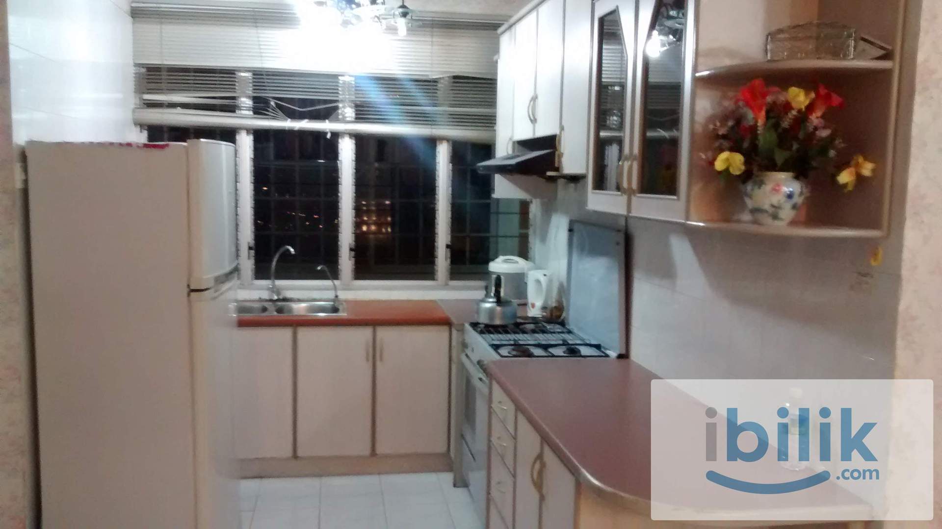 Npark Furnished Middle room Share bathroom included utilities - Image 5