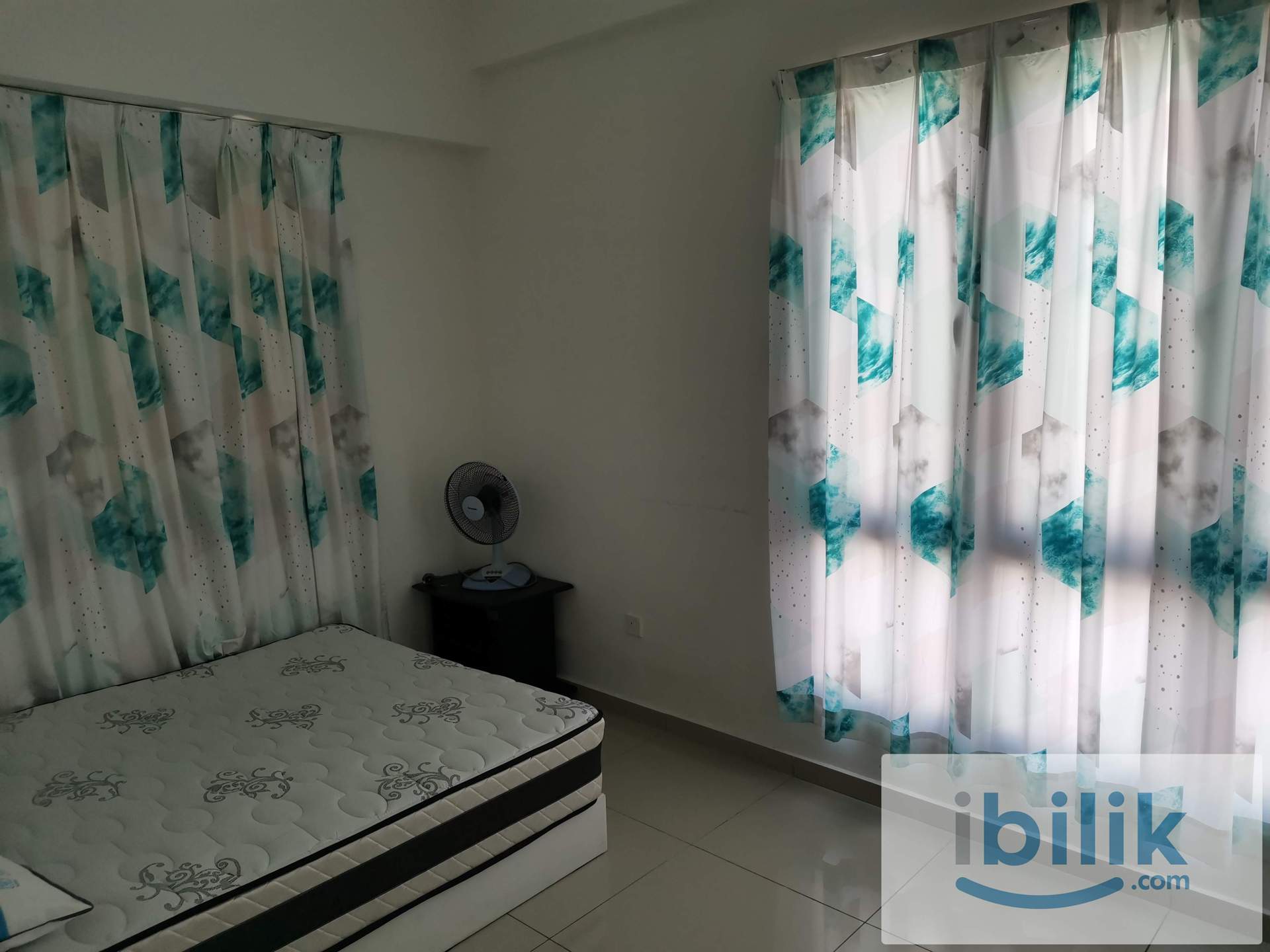 Promenade Aircond furnished Middle Room include utilities shared bathroom - Image 2