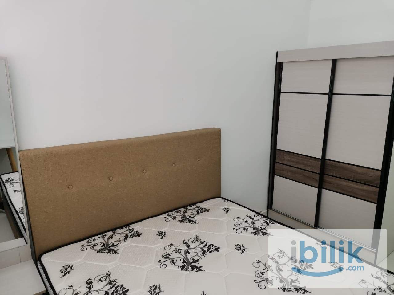 i-Santorini Aircond Furnished Middle Room included utilities mix gender  - Image 3