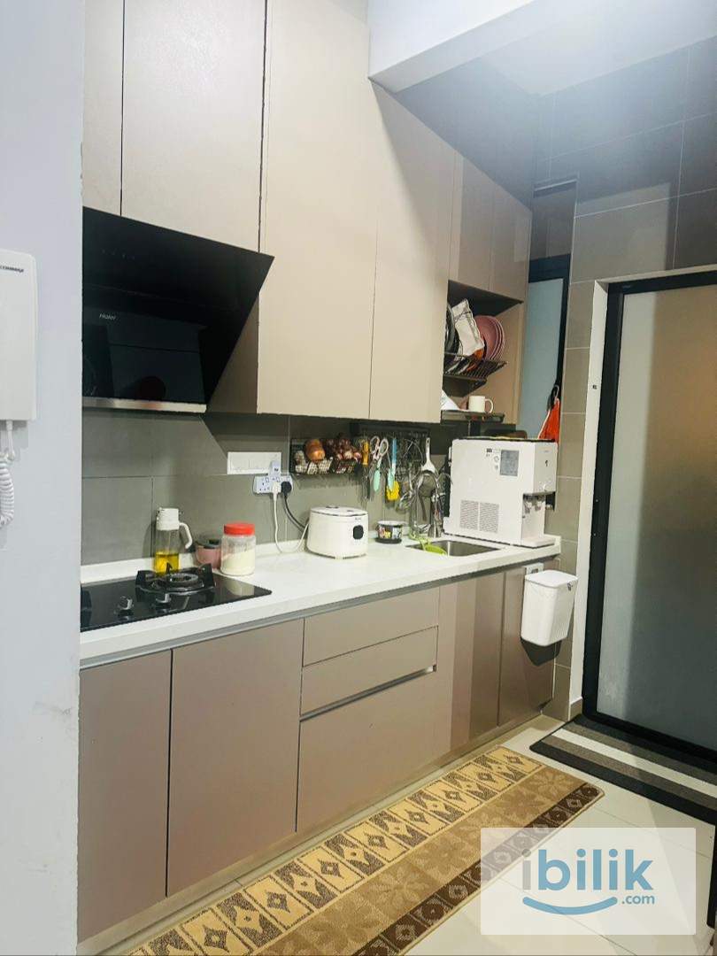 Middle Room at 99 Residence, Taman Wahyu, Kepong MRR2 🏡 - Image 2