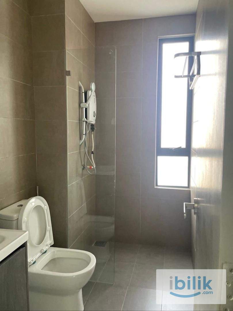 Middle Room at 99 Residence, Taman Wahyu, Kepong MRR2 🏡 - Image 3