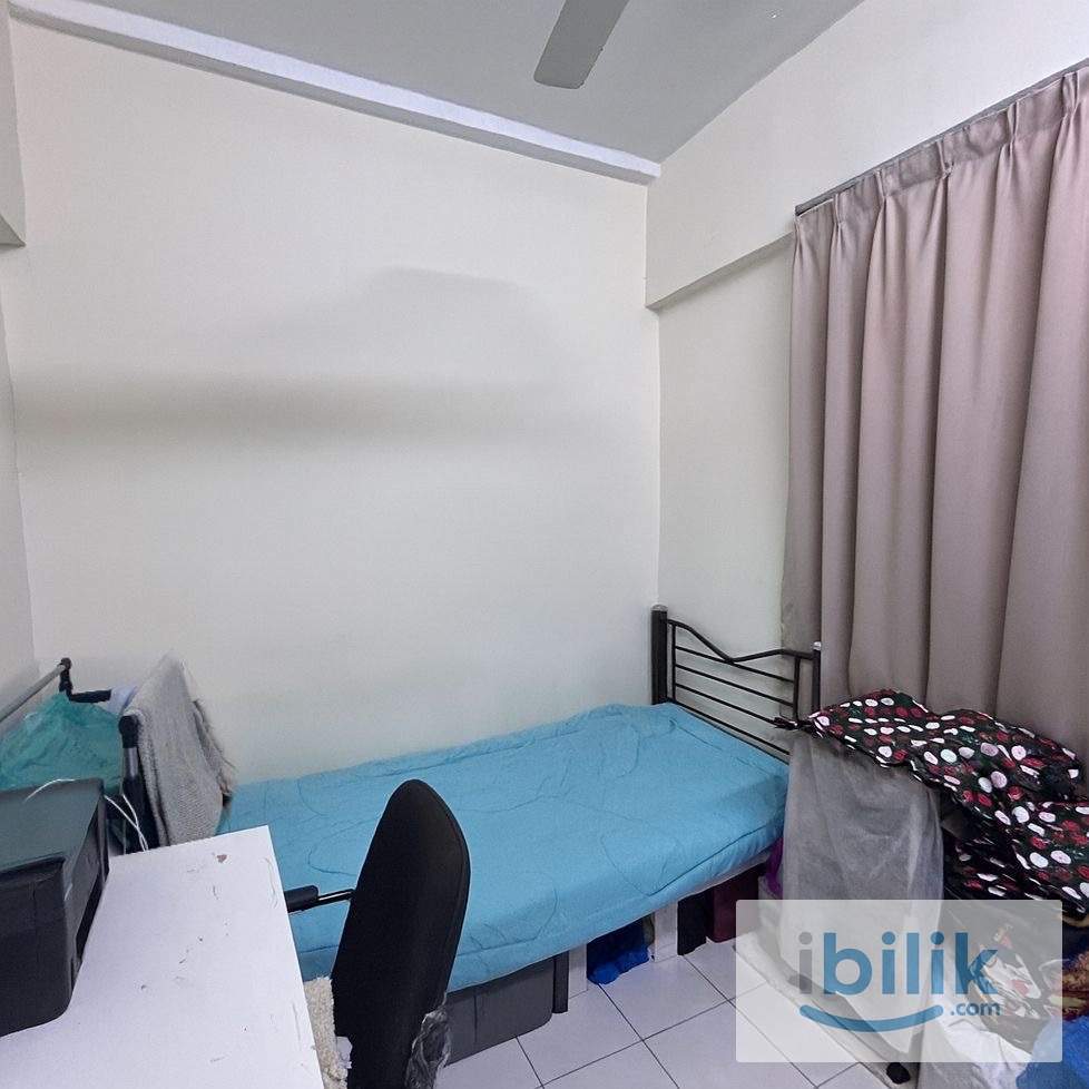 Block C Small Room - Image 1
