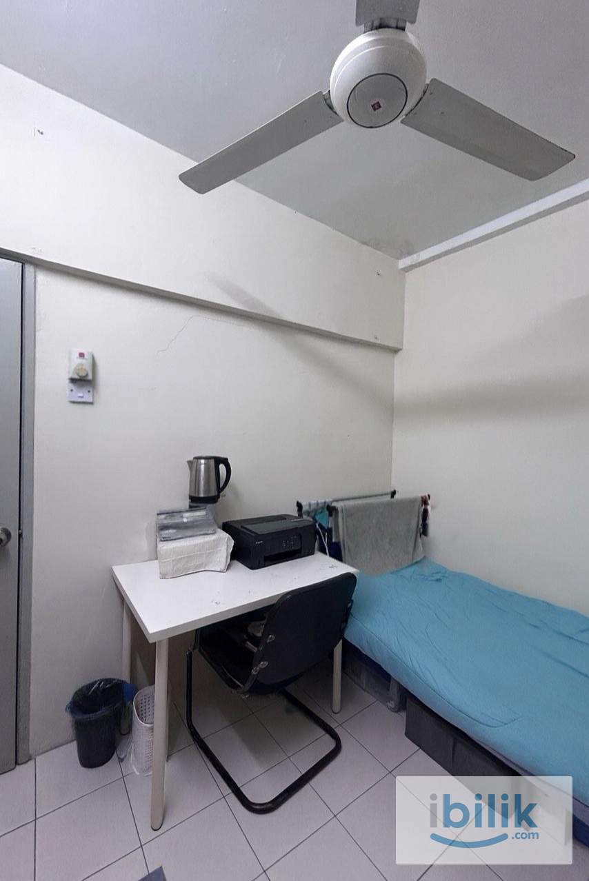 Block C Small Room - Image 2