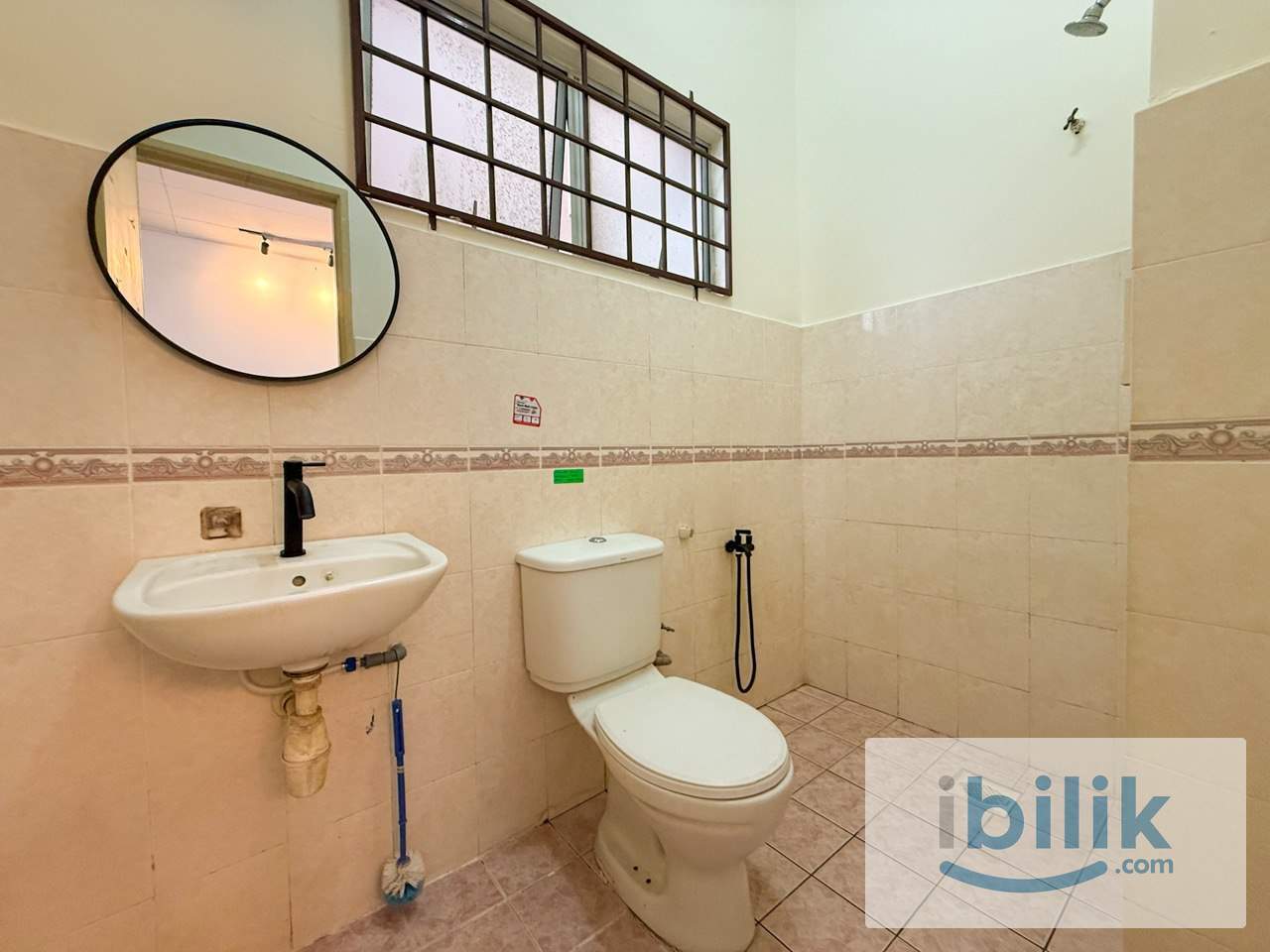 [Malay Female] Master Room Warisan Puteri Sikamat Seremban TR0316 - Image 9