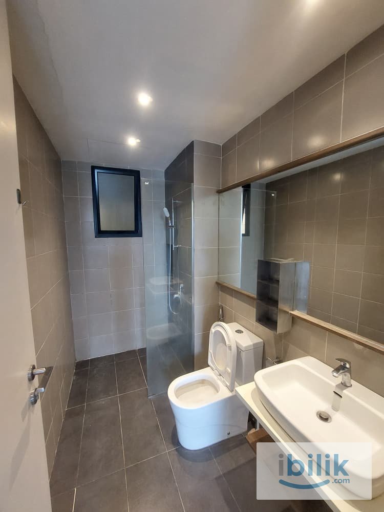 Fully Furnished Masterroom Queen Size Bed for rent - Image 2