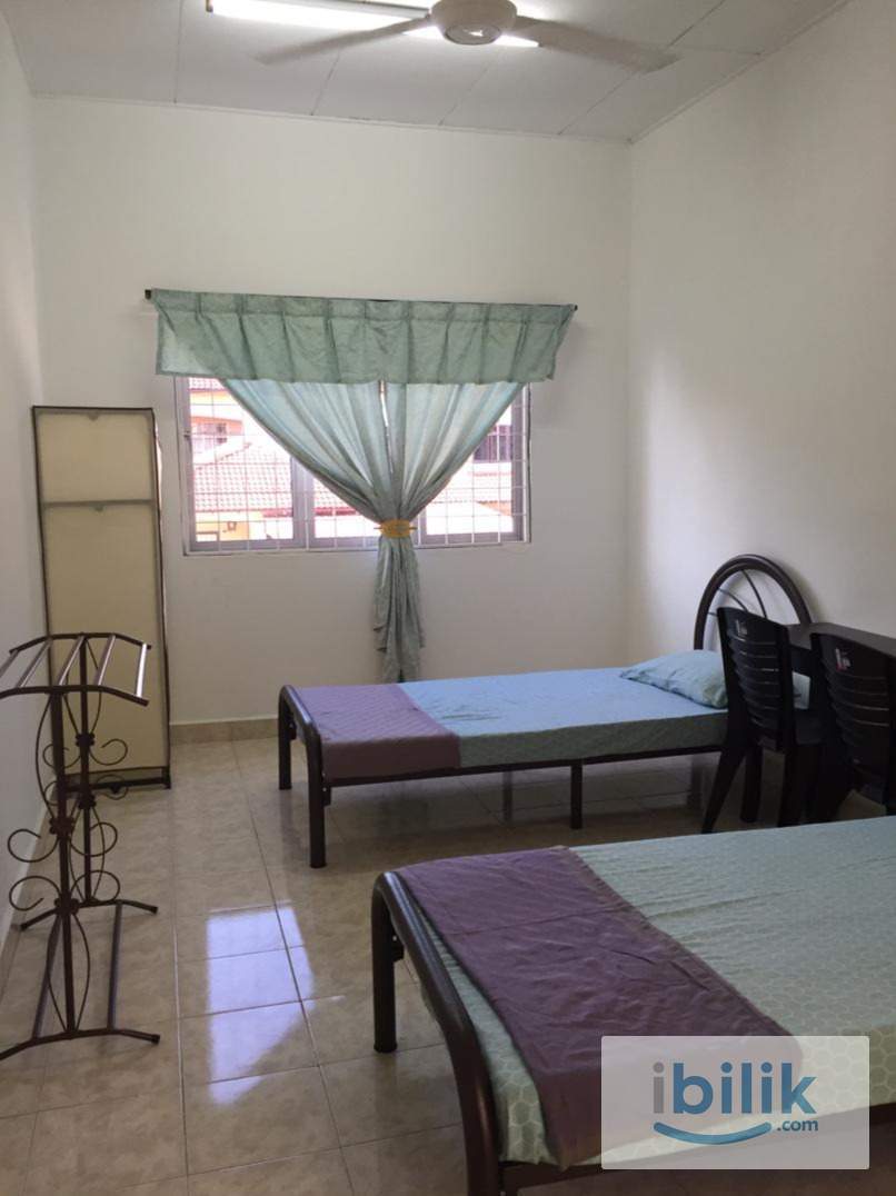 Sharing Room with toilet inside - Image 1