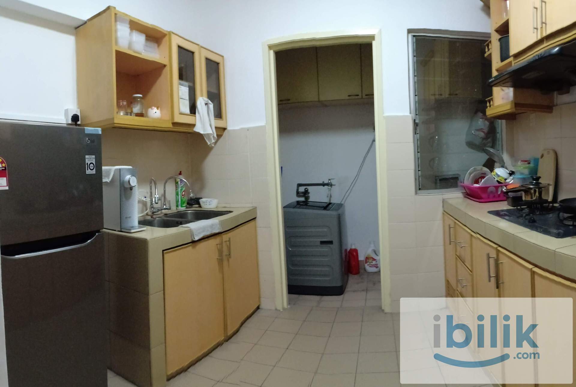 Walking Distance LRT Kelana Jaya Line - Non Sharong Room with AC - Image 2