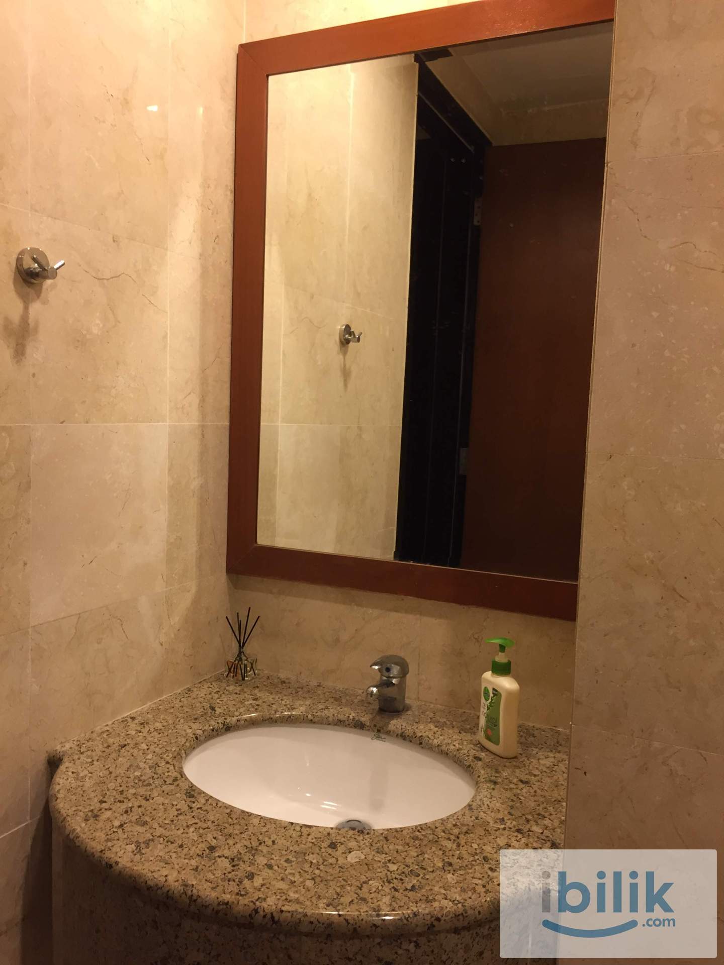 Cozy Fully Furnished Middle Room at The Orion Condominium - Image 5