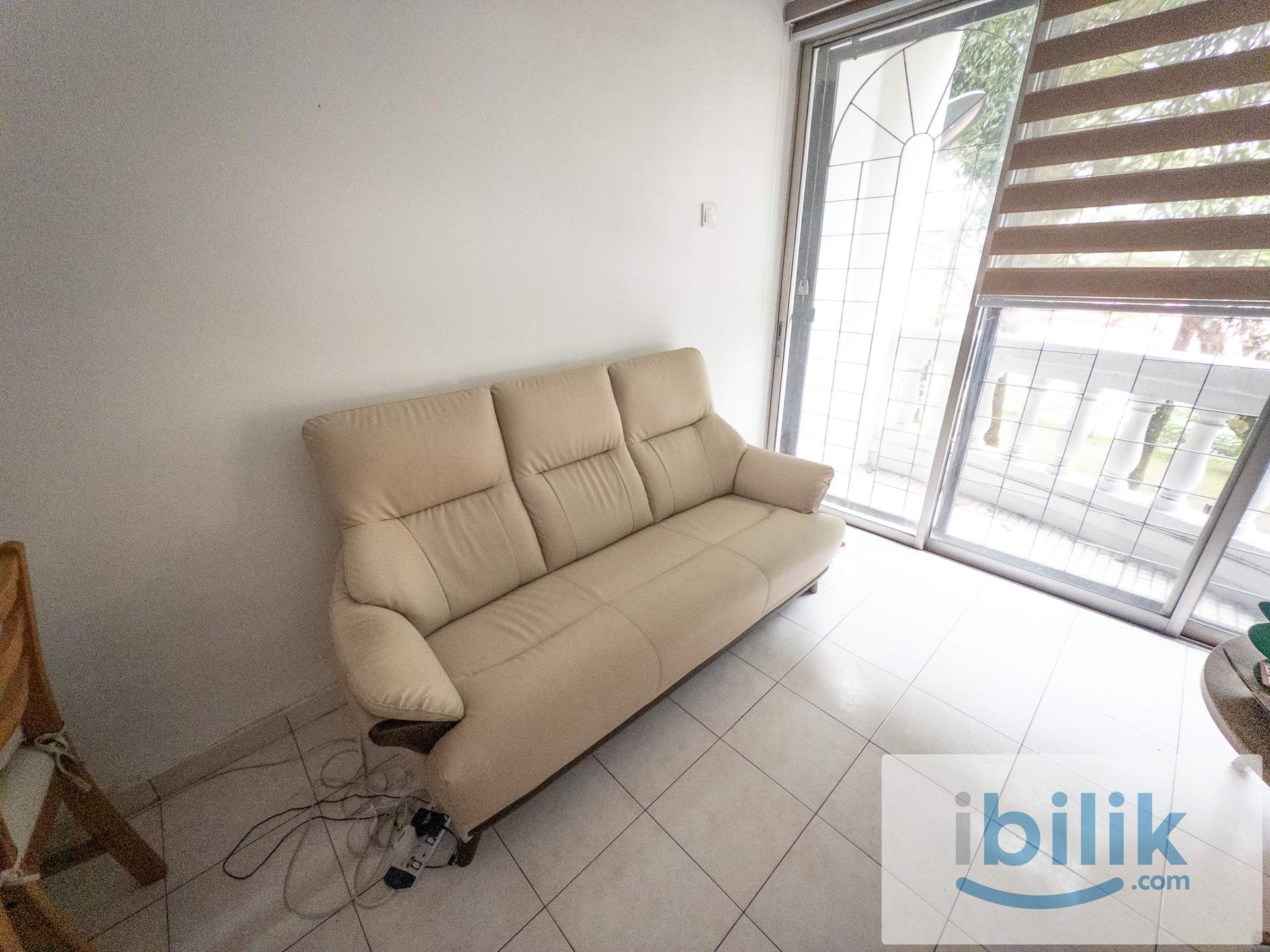 Fully furnished 3 Bedroom 2 Bathroom - Image 10