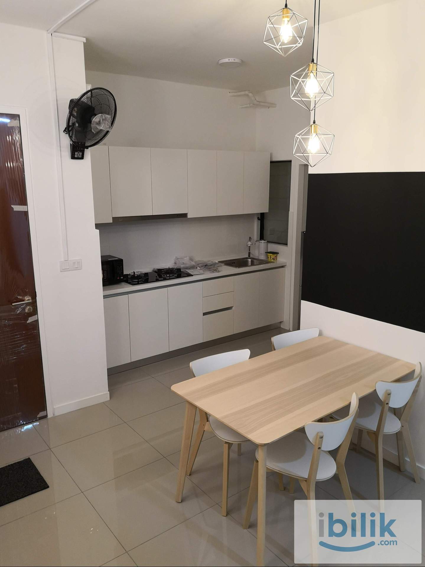 Single Room - Image 2