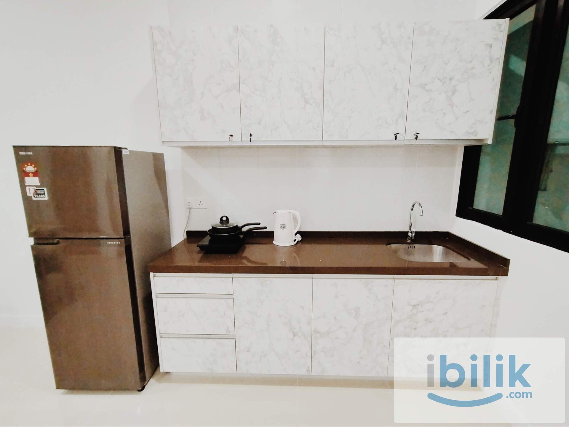 Master room with attached bathroom at Evoke Residence, Seberang Prai  - Image 3