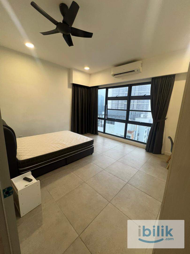 Extra Big Middle Room in Union Suite @ Bandar Sunway - Brand New Unit - Image 1
