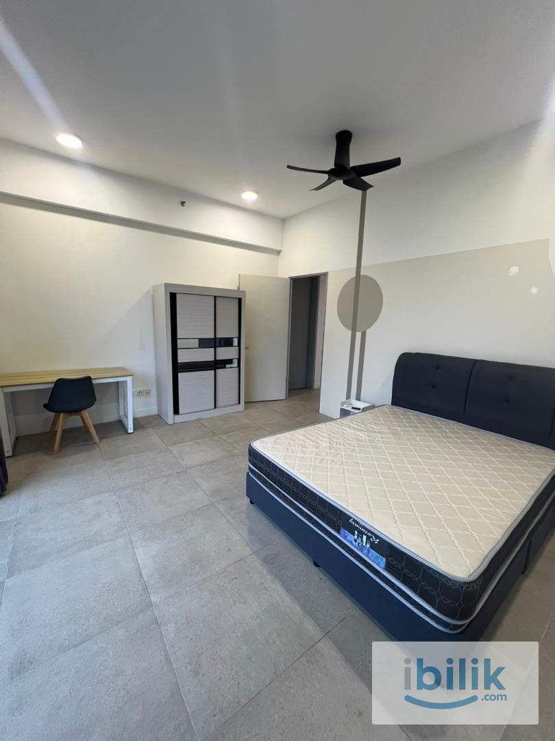 Extra Big Middle Room in Union Suite @ Bandar Sunway - Brand New Unit - Image 3
