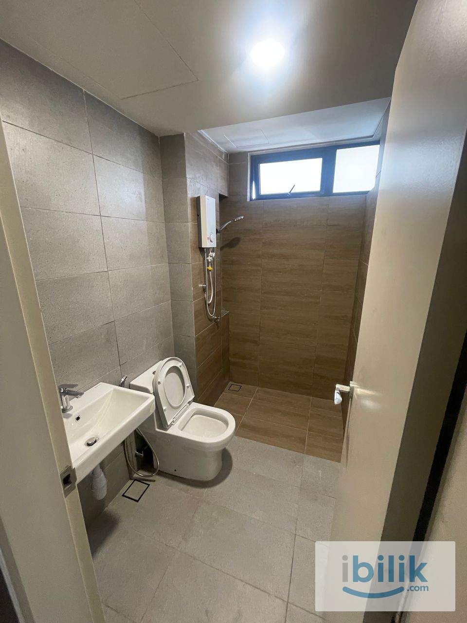 Master Room for Rent at VIVO, Batu Kawan  - Image 2