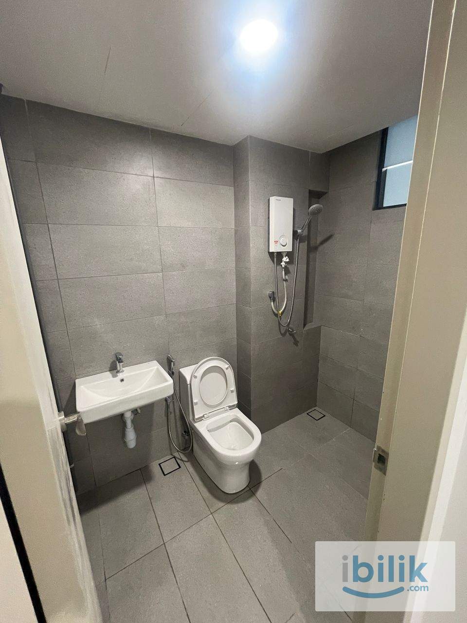 Master Room for Rent at VIVO, Batu Kawan  - Image 8