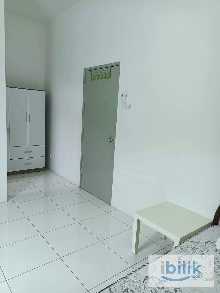 Big middle Room maple residence clean and nice - Image 4