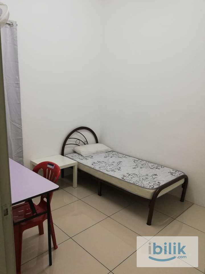 Nice Sigle Room At Maple Residence clean with aircond - Image 1