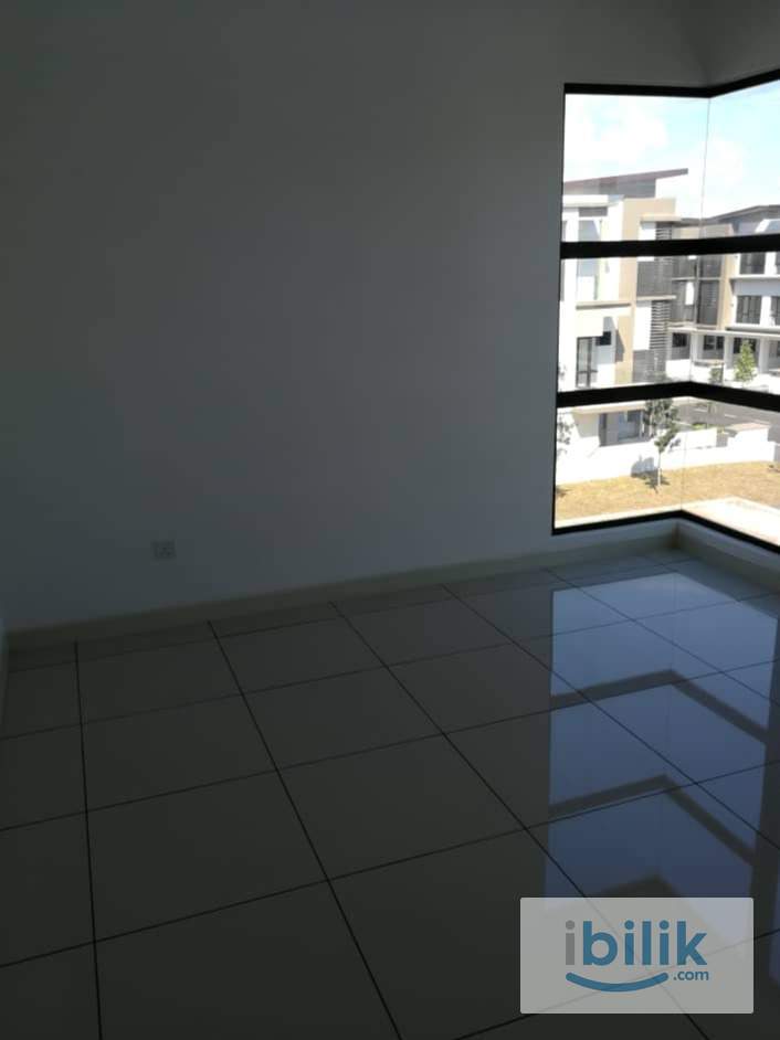 Fully Furnished Room wt private bathroom at 16 Sierra Puchong, Putrajaya, Cyberjaya, Selangor - Image 5
