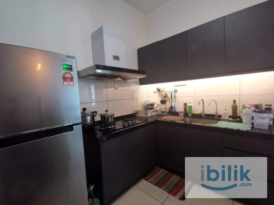 Female Medium Room @ Parkhill Residence Bukit Jalil - Image 3