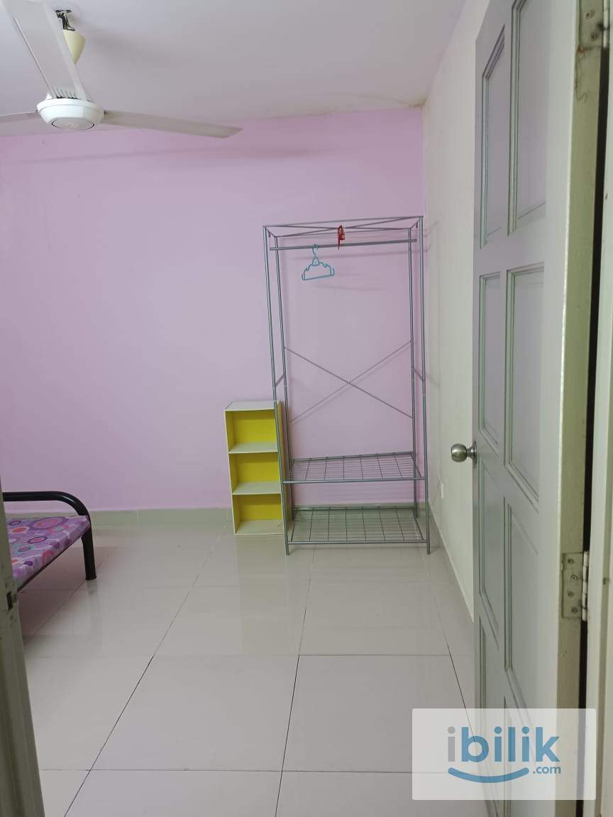 Single Room For Female @ Kelana Jaya SS5A - Image 1