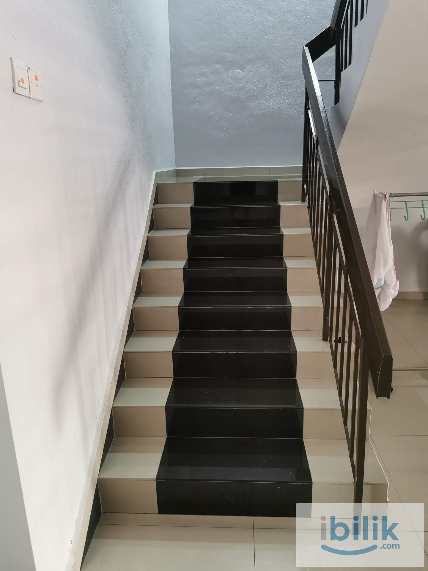 MasterRoom with private bathroom near Bandar Perda, Iconcity and Autocity move in immediately - Image 5