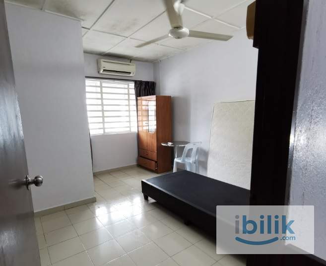 Middle Room with private bathroom near Bandar Perda, Iconcity and Autocity move in immediately - Image 4